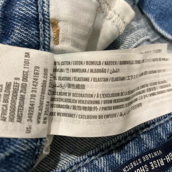 Hollister Women's High-Rise Denim Shorts Sz 1 Blue Floral Embroidered Distressed - Picture 5 of 12